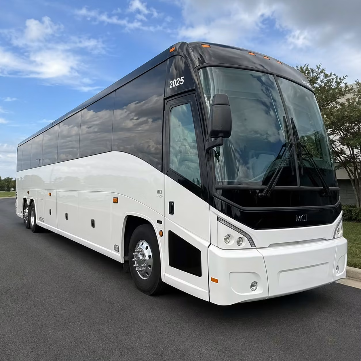 hollywood charter bus rental exterior