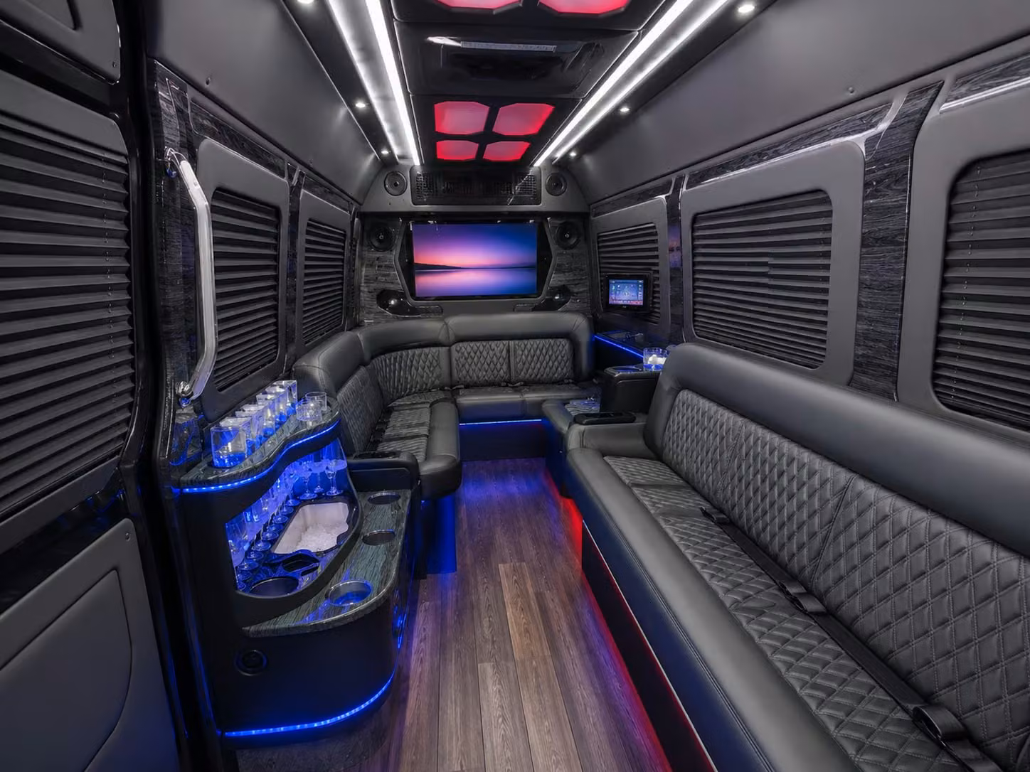 multi day bus trips and long distance tours starting in hollywood
